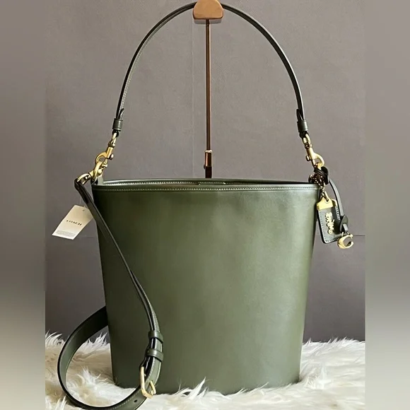 💰SOLD - CH726 - Coach Dakota Bucket Bag - Picture 2 of 14